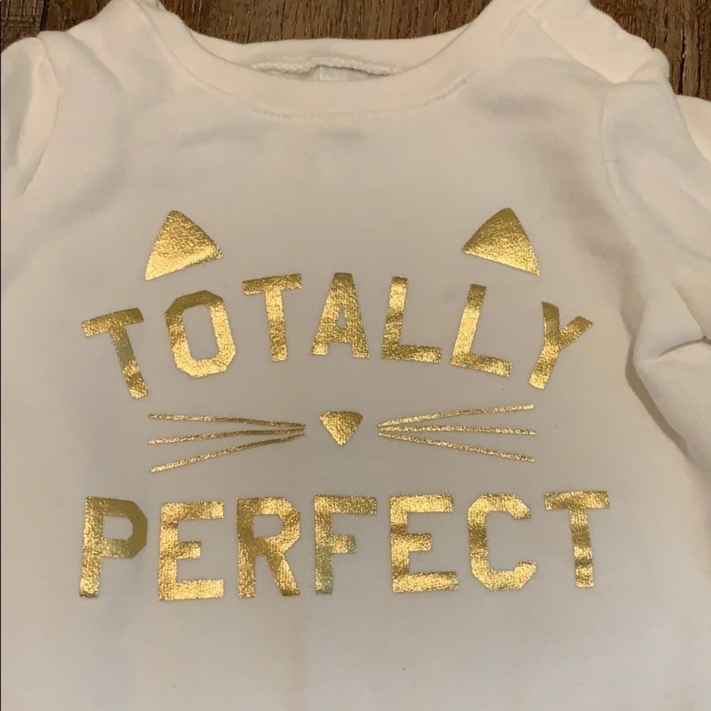 Baby Girl Carter’s Matching Outfit - Picture 2 of 6